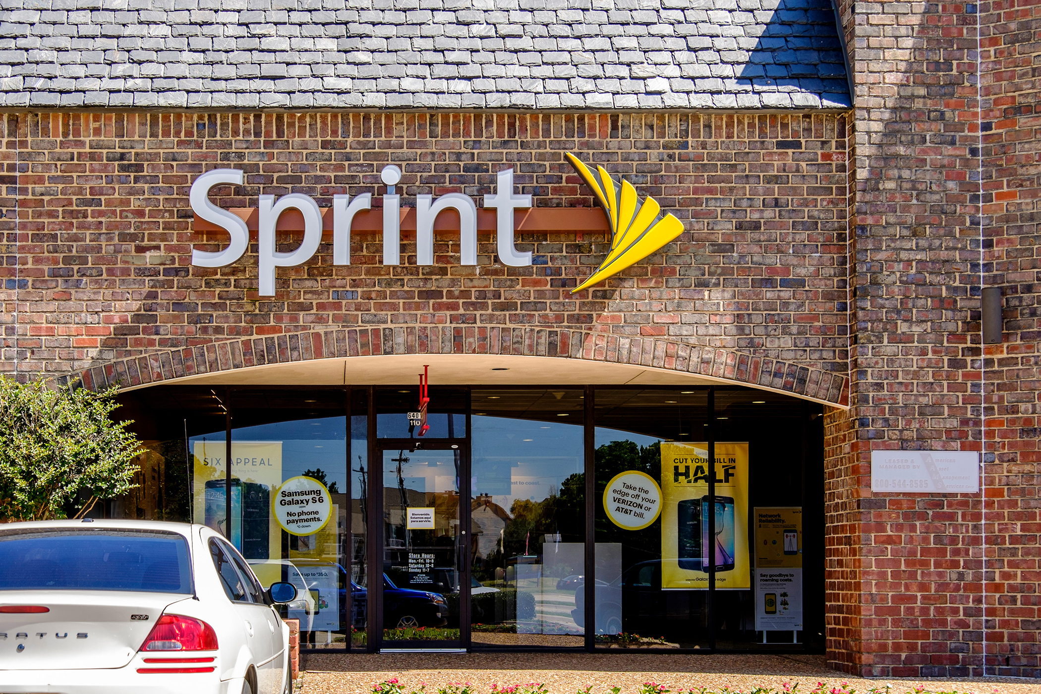 Sprint Is Giving Away A Year of Free Wireless Phone Service | Money