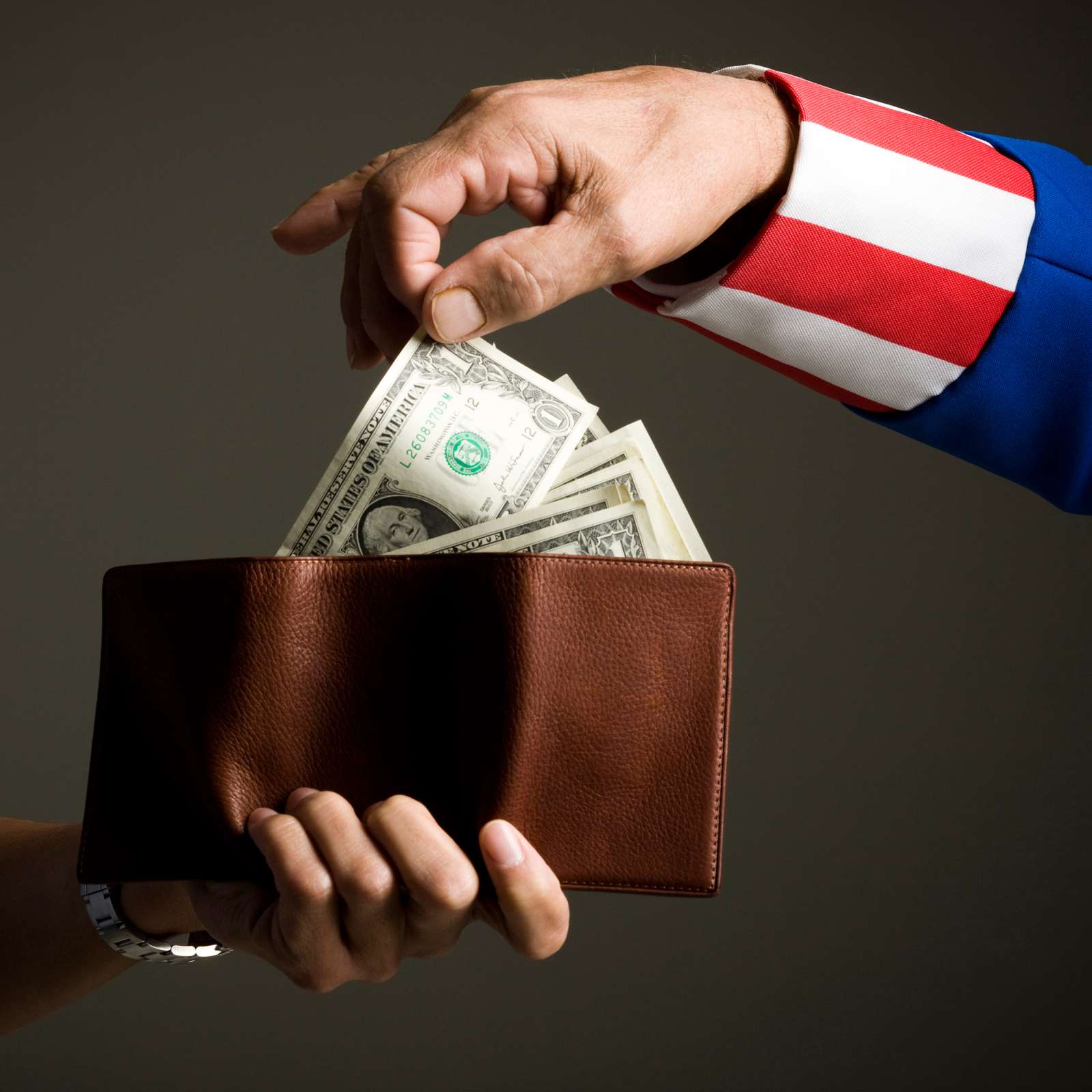 Why People are Lending Money to the Government for Free Money Why People are Lending Money to the Government for Free Money
