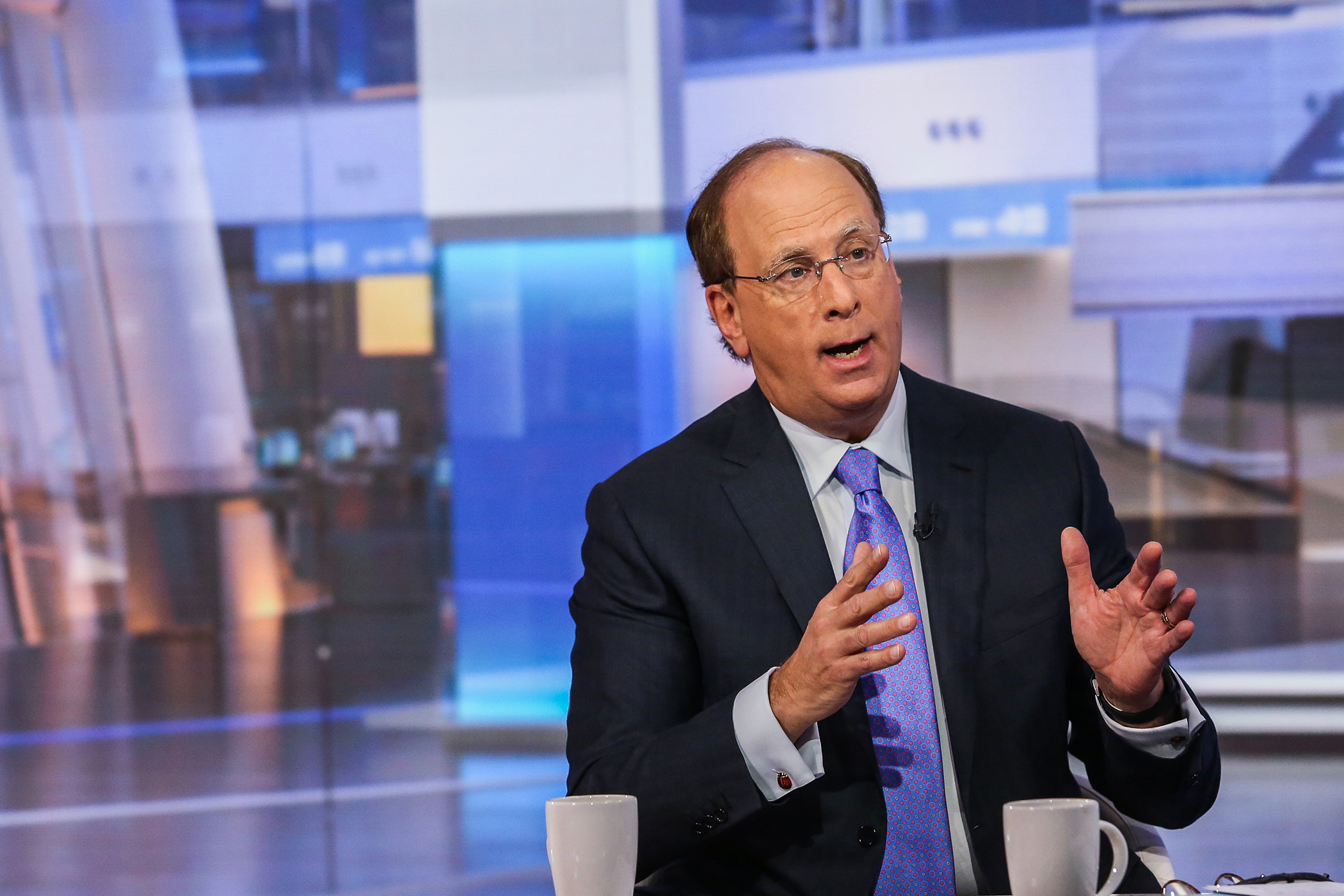 Larry Fink Urges Corporate CEOs to Adopt LongTerm