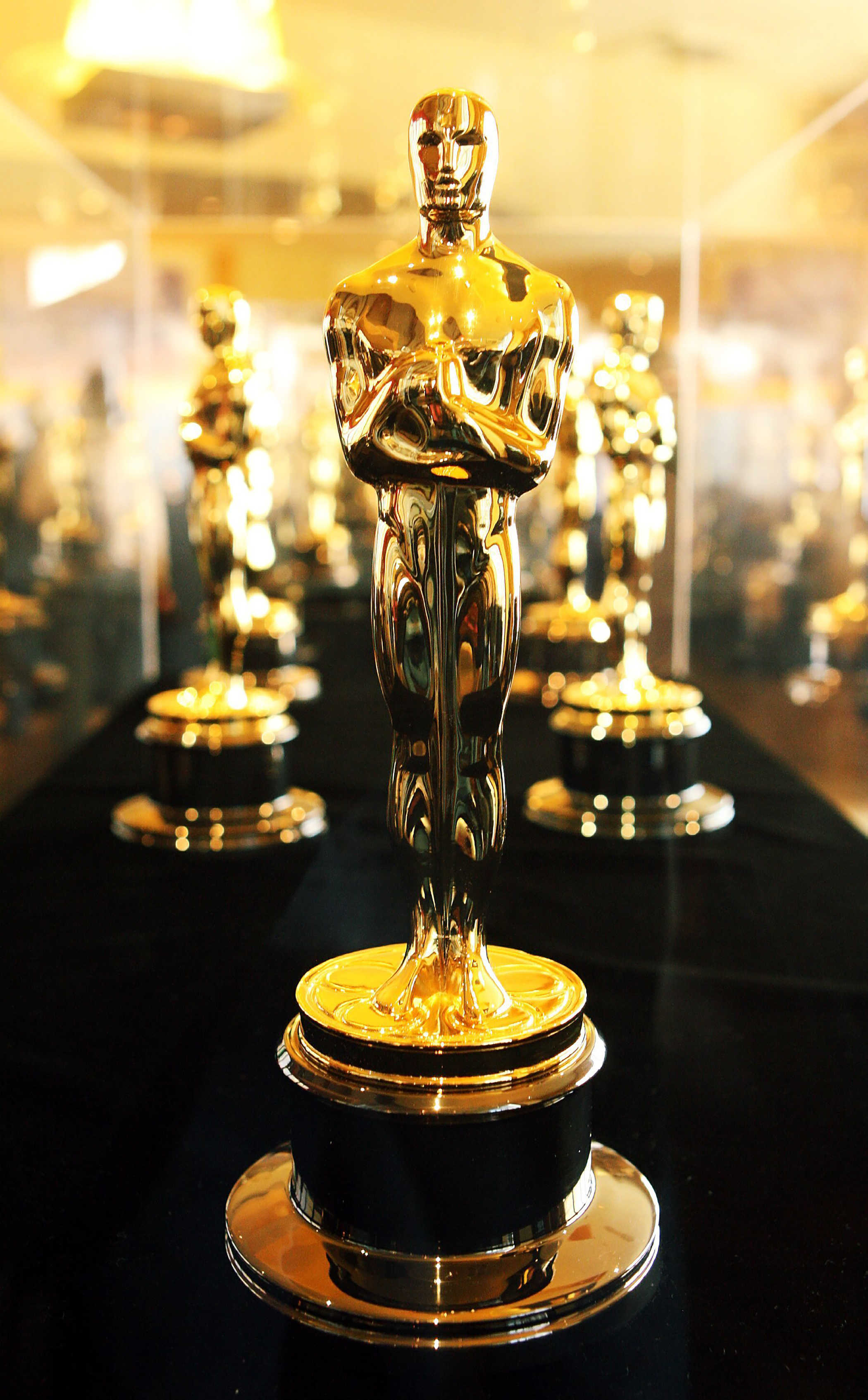 oscar-winners-can-sell-academy-award-for-only-10-per-rules-money