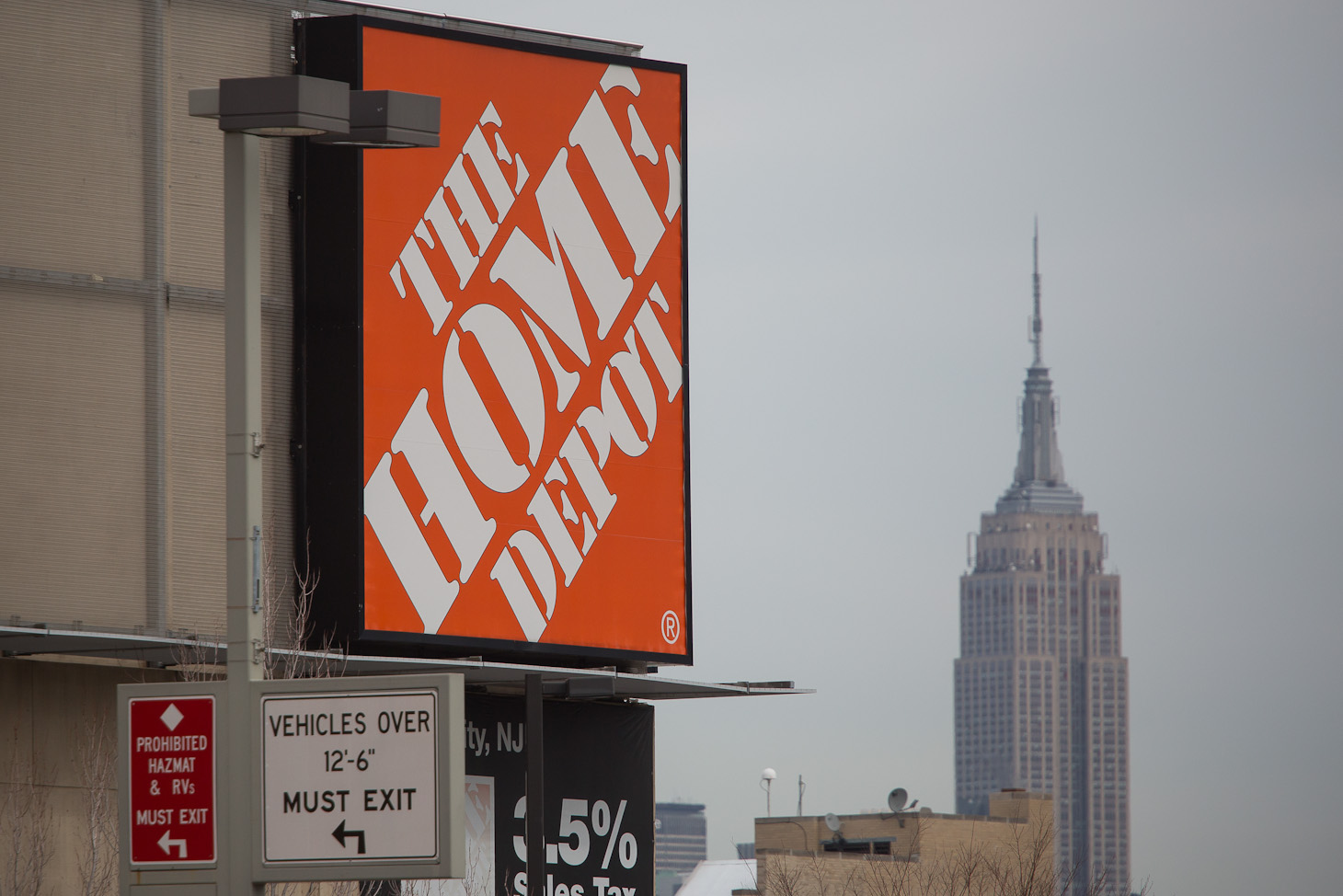  Home  Depot  to Reimburse Customers for Losses in Data 