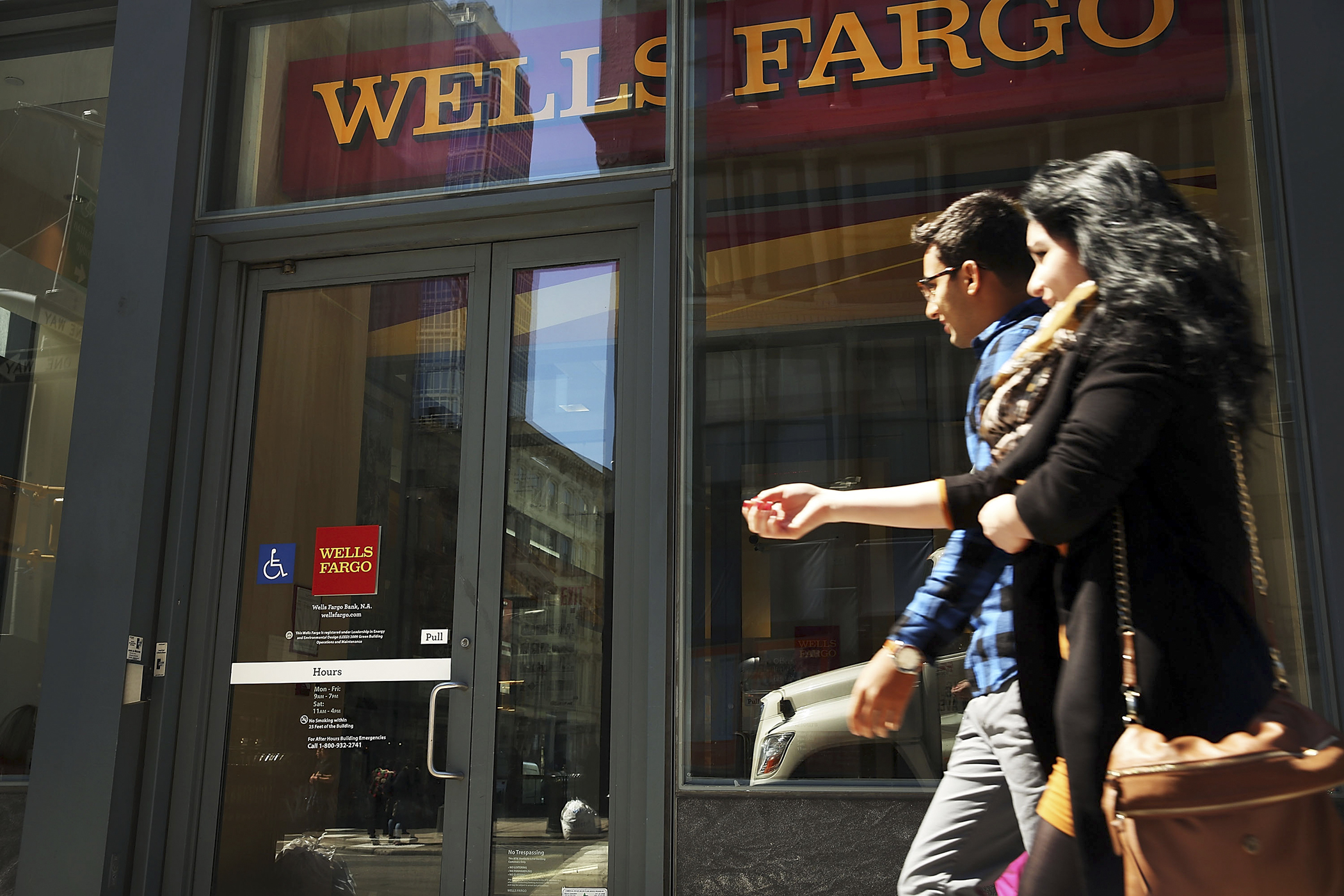Amazon & Wells Fargo Team Up to Offer Cheaper Student ...