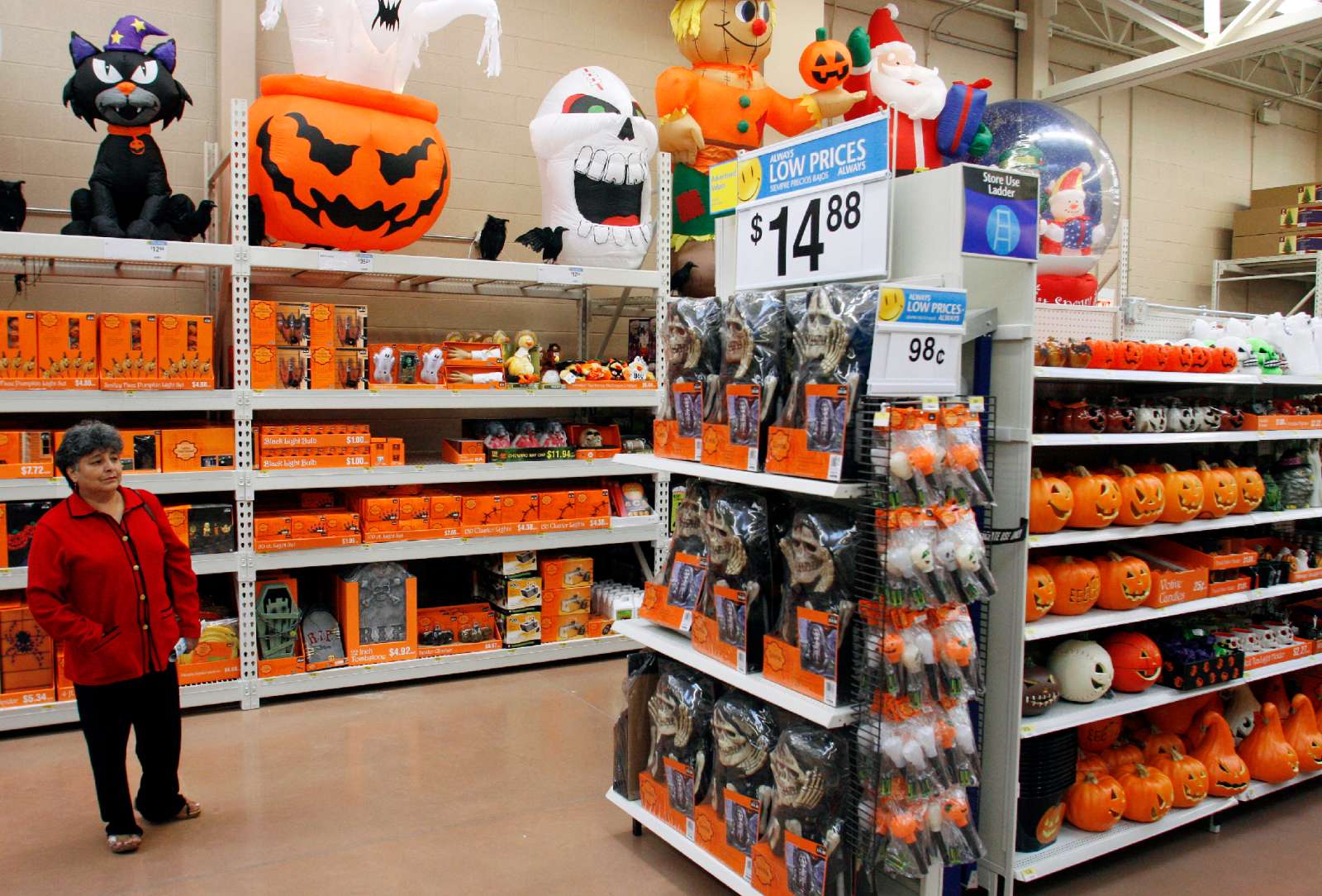 Cheapest Halloween Candy Sale from Walmart: Best Deals Now | Money