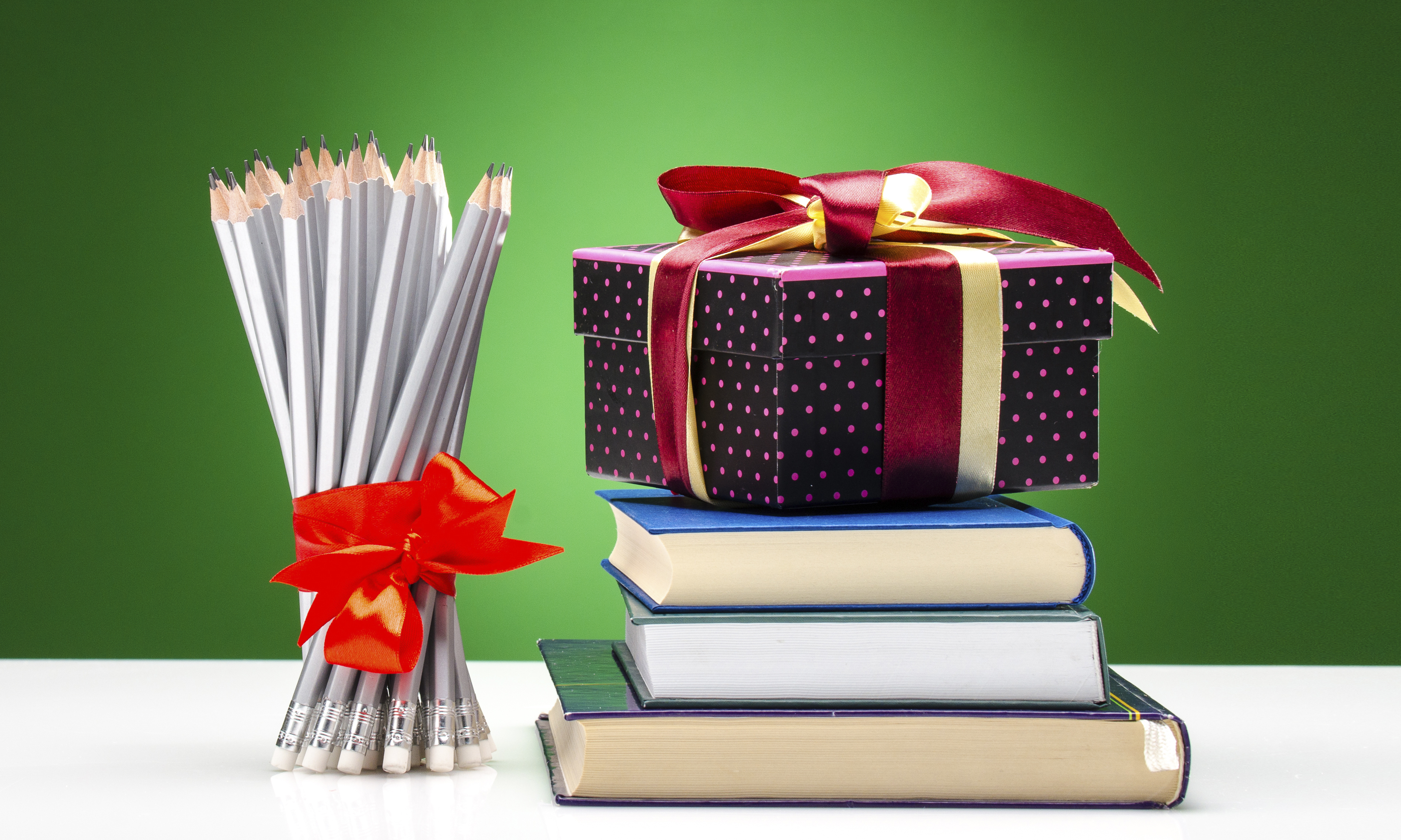 holiday gifts for college students