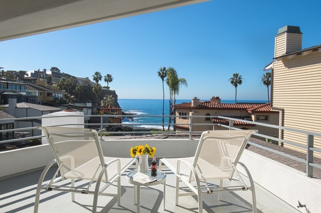 Warren Buffett Laguna Beach Mansion Photos | Money