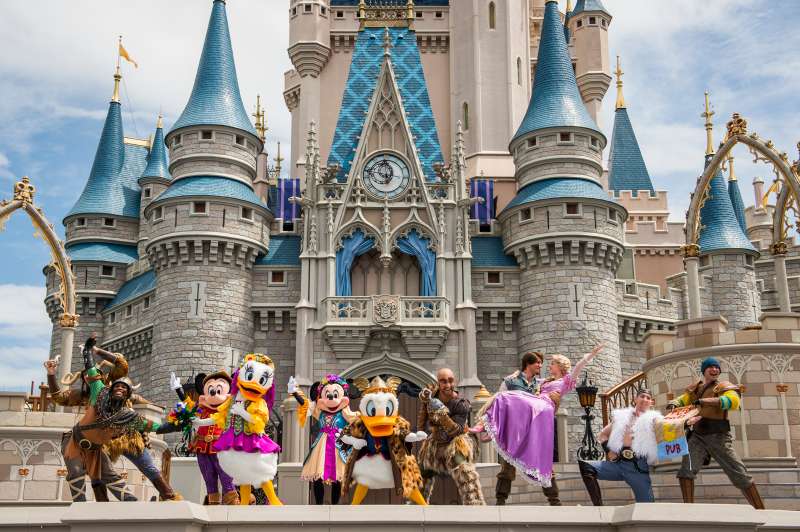Performed on the grandest stage in the kingdom, the new show Mickey's Royal Friendship Faire, presents Mickey Mouse and his troupe of Merry Makers - Minnie Mouse, Donald Duck, Daisy Duck and Goofy - who invite 10 new friends from different animated worlds to join the celebration. This timeless fairytale of a show combines grand dance, fireworks and stunts with memorable music, an original song and special effects.