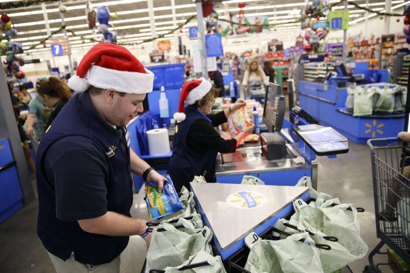 Seasonal Jobs 10 Companies Hiring And How Much They Pay Money