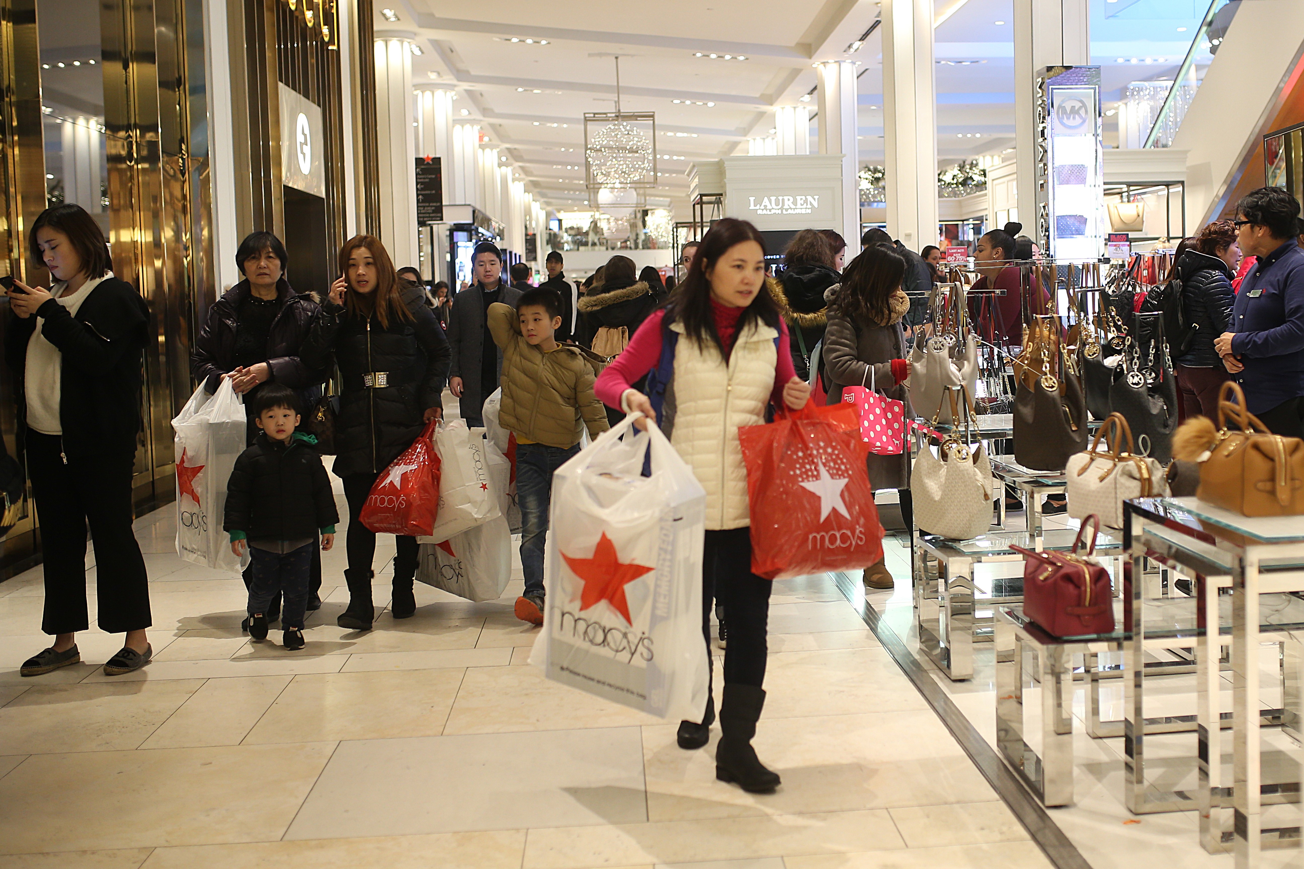 What's Open New Year's Day 2018? Stores, Restaurants, Banks Money
