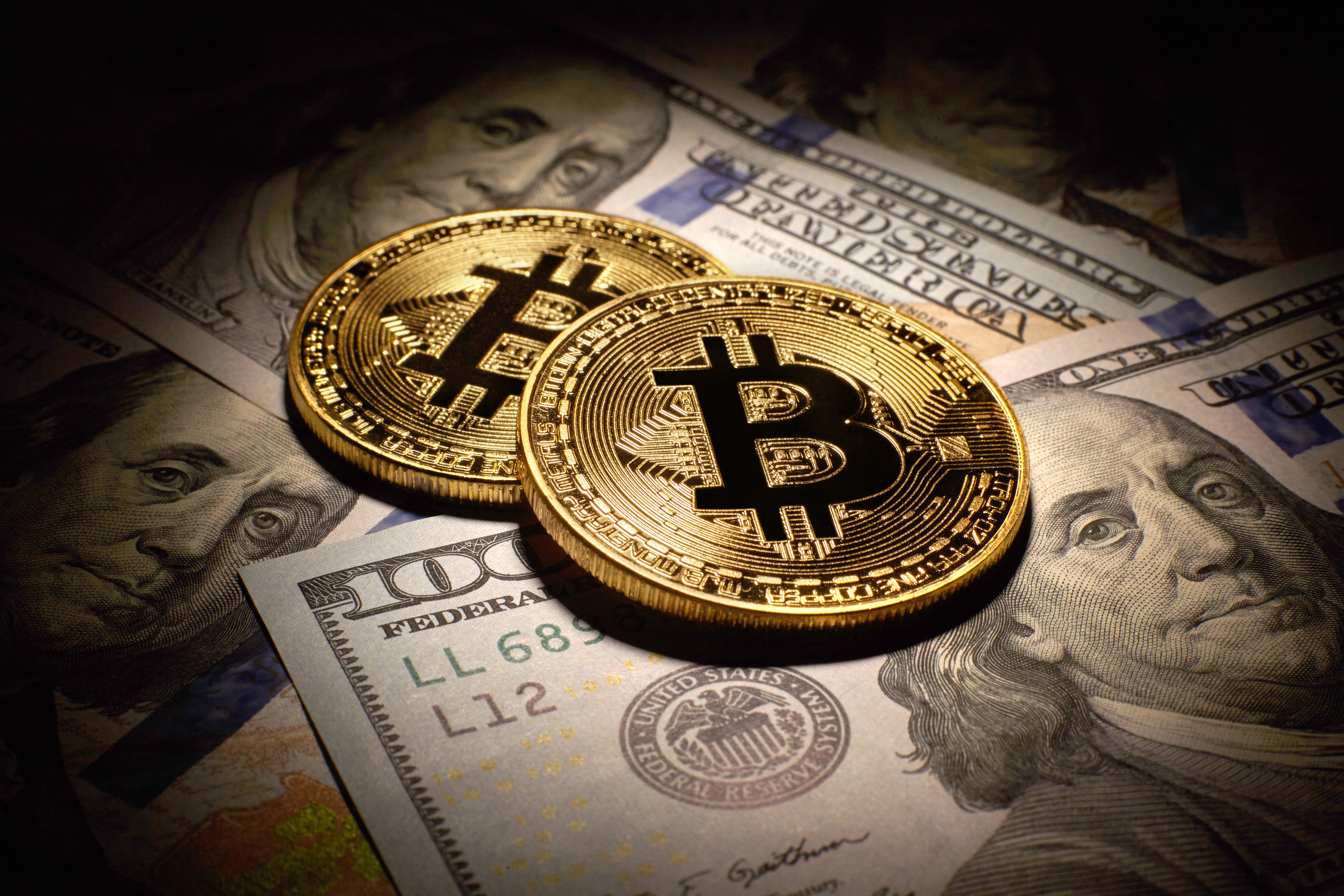 Bitcoin se recuperează, se deplasează peste 38,000 de dolari