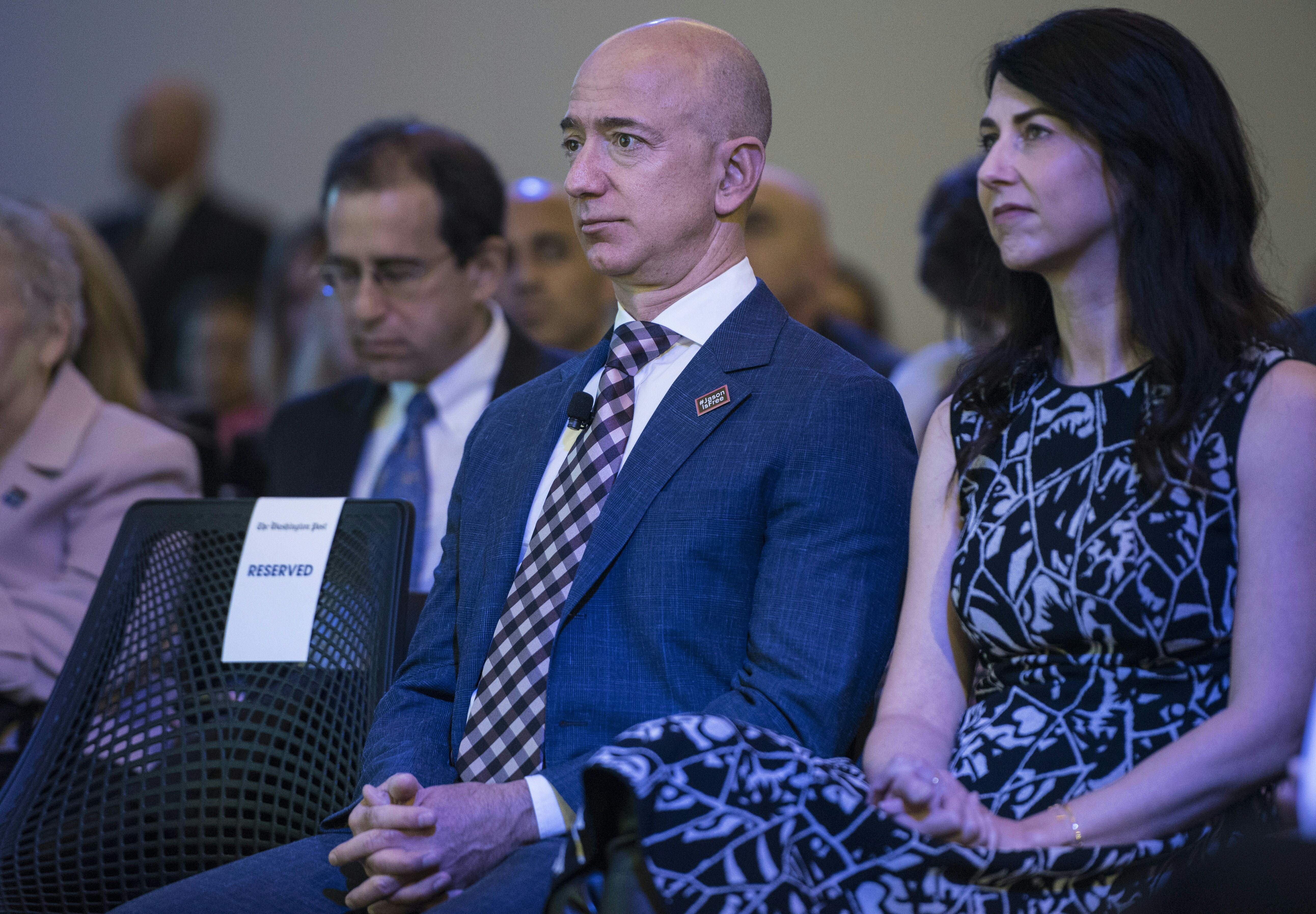 A Look Inside The Marriage Of Jeff And Mackenzie Bezos The Richest