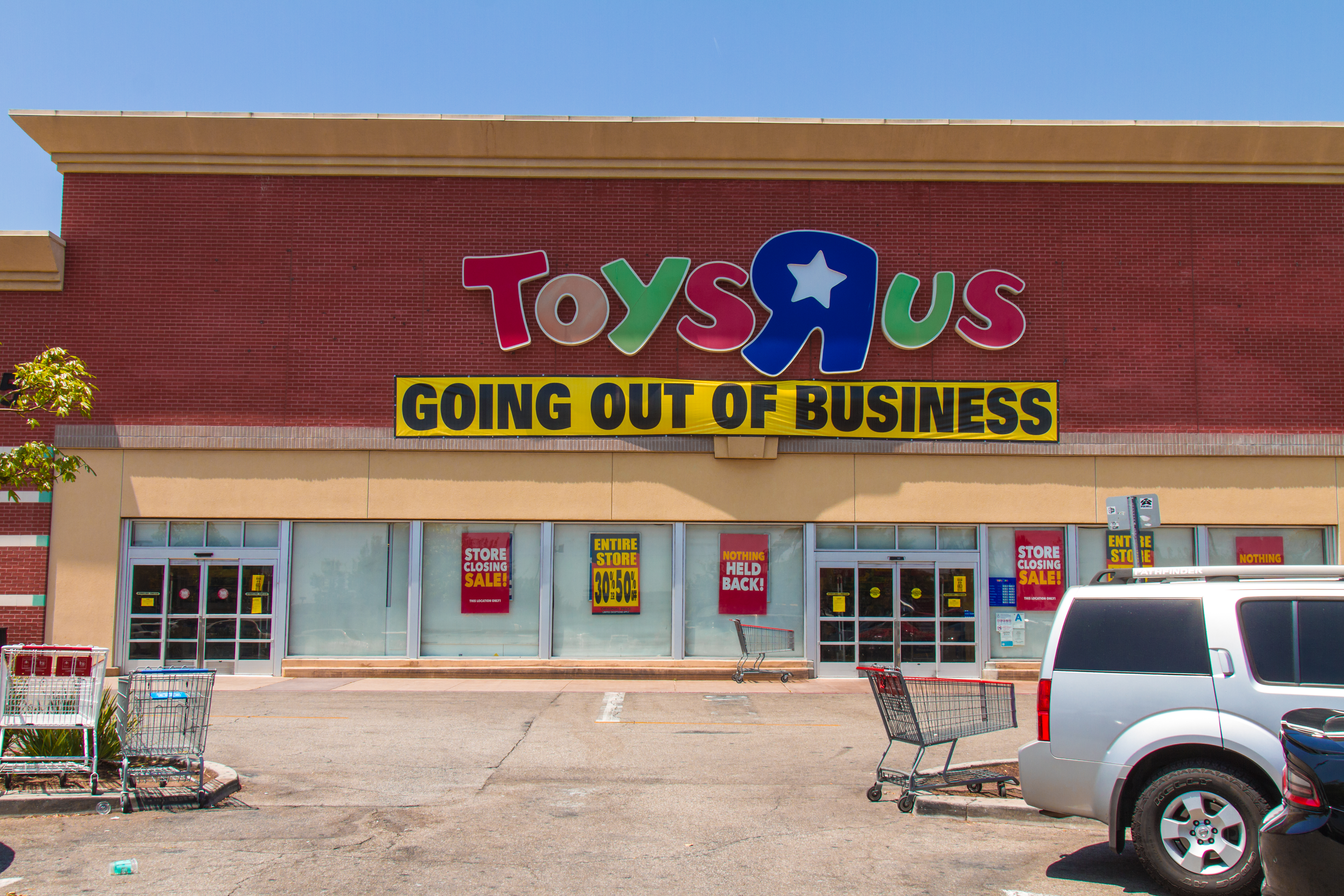 Toys 'R' Us Closing Sale: What Are the 