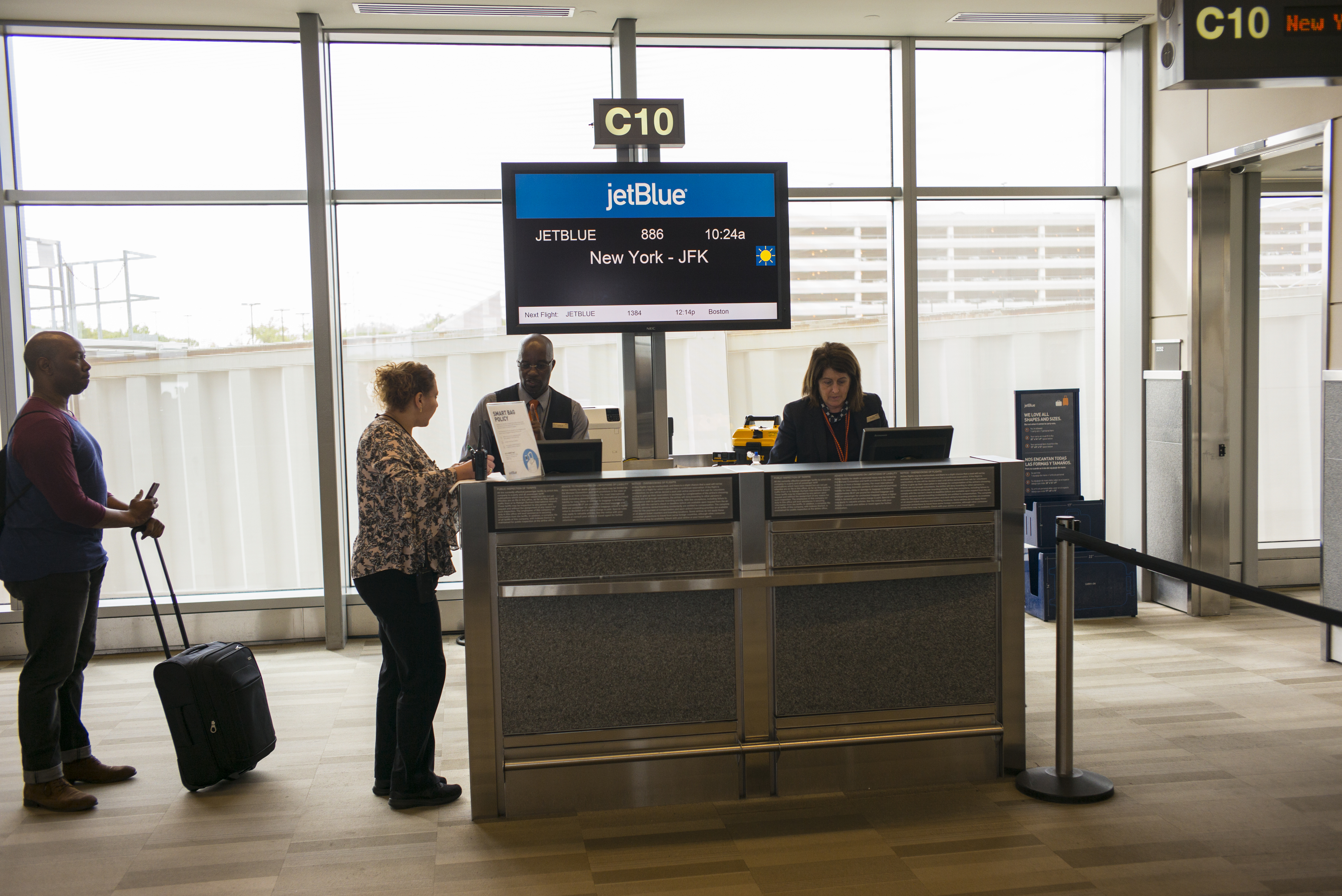 jetblue baggage carry on