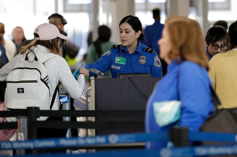 Government Shutdown: TSA Workers Struggling to Make Ends Meet | Money